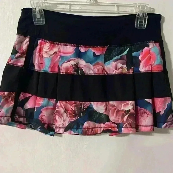 Lululemon Pace Rival Skirt (Regular) *4-way Stretch
Secret Garden / Black - Picture 8 of 9